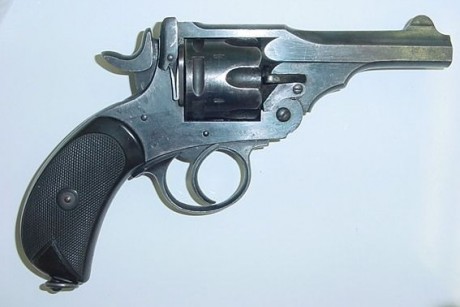 Hace unos días encontré por casualidad en una web extranjera un arma a la venta que hacía muchos años 151