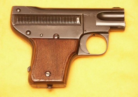 Hace unos días encontré por casualidad en una web extranjera un arma a la venta que hacía muchos años 50