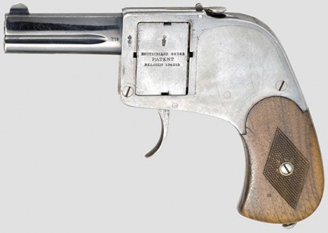 Hace unos días encontré por casualidad en una web extranjera un arma a la venta que hacía muchos años 70