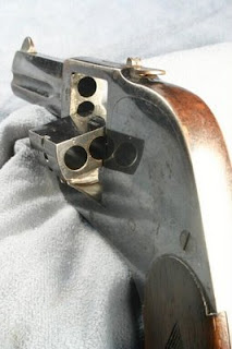 Hace unos días encontré por casualidad en una web extranjera un arma a la venta que hacía muchos años 81