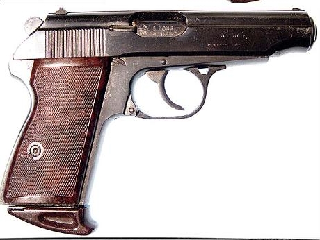 Hace unos días encontré por casualidad en una web extranjera un arma a la venta que hacía muchos años 30