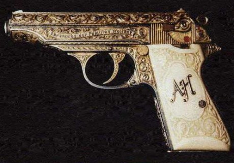Hace unos días encontré por casualidad en una web extranjera un arma a la venta que hacía muchos años 121