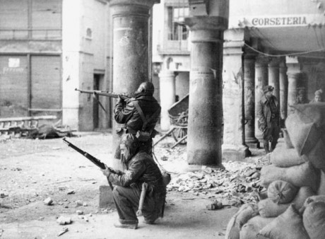Propongo un nuevo tema en el foro que es la batalla de Teruel o la batalla del frio como bien dijera el 70