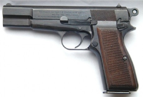 Hace unos días encontré por casualidad en una web extranjera un arma a la venta que hacía muchos años 131