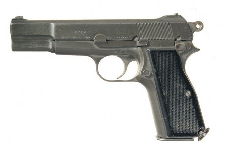 Hace unos días encontré por casualidad en una web extranjera un arma a la venta que hacía muchos años 130