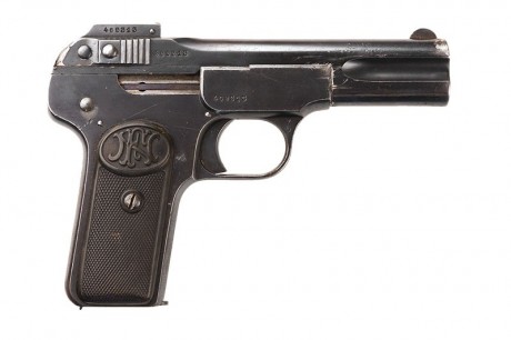 Hace unos días encontré por casualidad en una web extranjera un arma a la venta que hacía muchos años 51