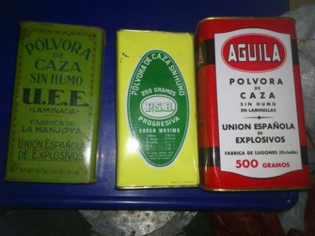 Mi consulta es la siguiente, me han regalado varios botes de polvora ( adjunto fotografia), son polvoras 00