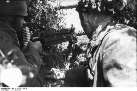 Hace unos días encontré por casualidad en una web extranjera un arma a la venta que hacía muchos años 151