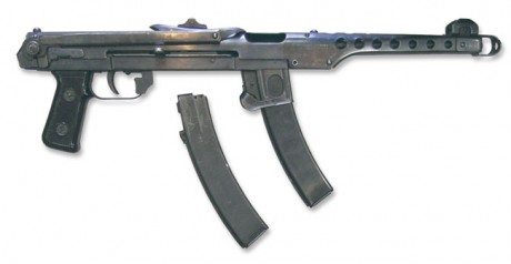 Hace unos días encontré por casualidad en una web extranjera un arma a la venta que hacía muchos años 71