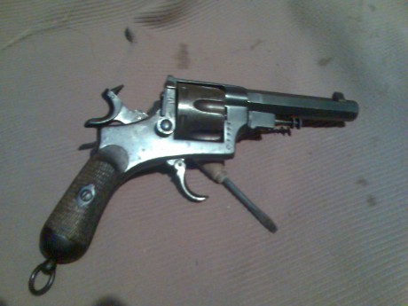 Hace unos días encontré por casualidad en una web extranjera un arma a la venta que hacía muchos años 121