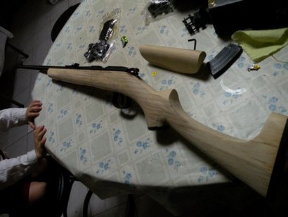 Después de la restauración de una culata de un rifle, mis ambiciones están estimuladas a hacer algo más, 40