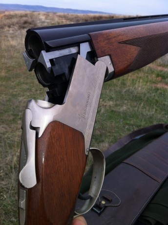 Hola a todos,estoy indagando por la red sobre esta superpuesta que Browning puso a la venta entre 1987 92