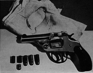 Hace unos días encontré por casualidad en una web extranjera un arma a la venta que hacía muchos años 150