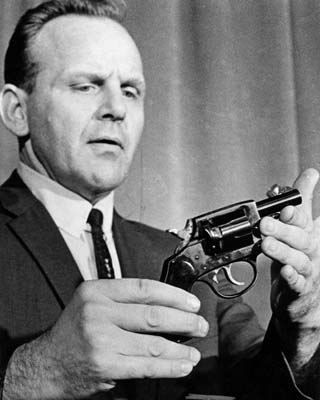 Hace unos días encontré por casualidad en una web extranjera un arma a la venta que hacía muchos años 162