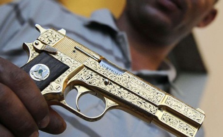 Hace unos días encontré por casualidad en una web extranjera un arma a la venta que hacía muchos años 150