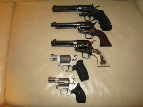 Me encantan los rifles de palanca. No sé si son potentes, ni si son precisos y lo que si sé es que no 90
