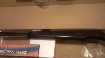 Pues que le acabo de comprar a mi chiquillo esta carabina, pero hasta que cumpla los 16 no se la voy ha 30