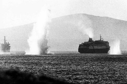 Relevancia de las islas:

En otro tiempo en las islas existían importantes puestos balleneros, pero 142