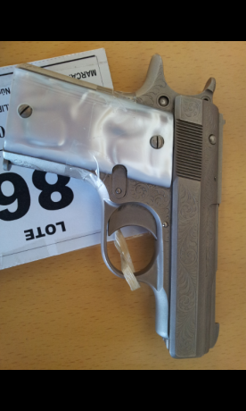 Hola,he abierto este hilo para que todos aquellos que tengais armas Españolas,podais lucirlas aqui con 71