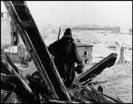 Propongo un nuevo tema en el foro que es la batalla de Teruel o la batalla del frio como bien dijera el 120