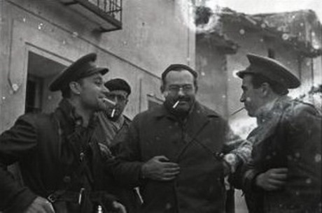 Propongo un nuevo tema en el foro que es la batalla de Teruel o la batalla del frio como bien dijera el 70