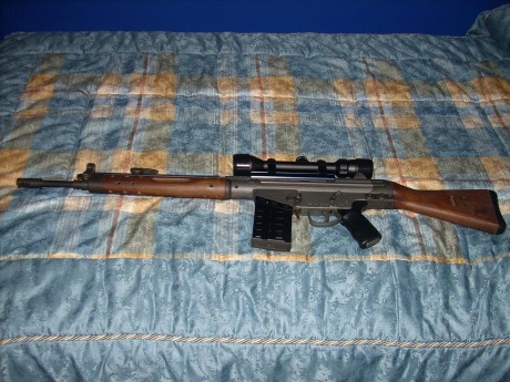 Vendo Cetme C en perfecto estado:

-Con cargador corto original, cargador de 20 limitado con un taco extraible 00