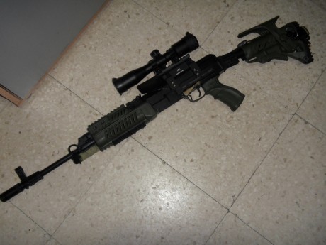 Saludos
Recientemente en algunas armerias de este pais se puede adquirir este modelo el Semopal Vz 58 31