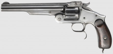 Hace unos días encontré por casualidad en una web extranjera un arma a la venta que hacía muchos años 10