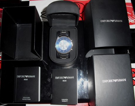 Elegantísimo reloj de caballero Emporio Armani ( Mod : AR 5860. La gama alta de Armani ). Precio en tiendas 01