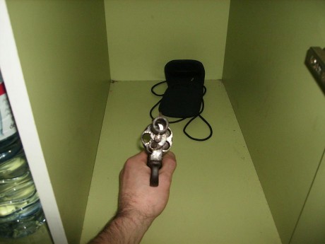  3.JPG  2.JPG  1.JPG alguien lo conoce? no tiene numero de serie. lo encontraron hace unos treinta años. 00