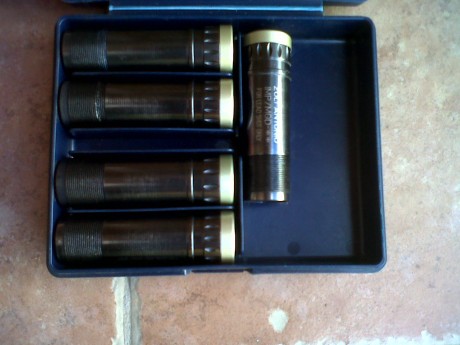 SE VENDE JUEGO DE CHOKES DE TITANIO, PARA ESCOPETA ZOLI. PRECIO 50 €, NO SE VENDE POR SEPARADO, SE VENDE 00