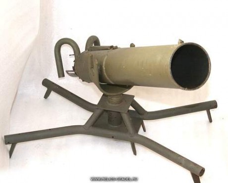 Hace unos días encontré por casualidad en una web extranjera un arma a la venta que hacía muchos años 151