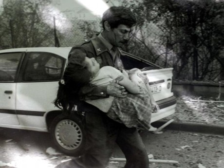son además de unos asesinos que destrozan hogares,aterrorizan a las personas e impiden la libertad de 140