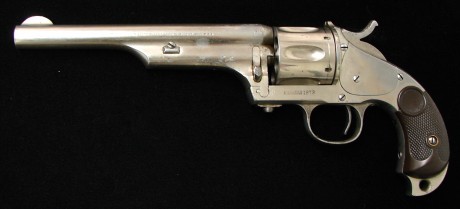 Hace unos días encontré por casualidad en una web extranjera un arma a la venta que hacía muchos años 71