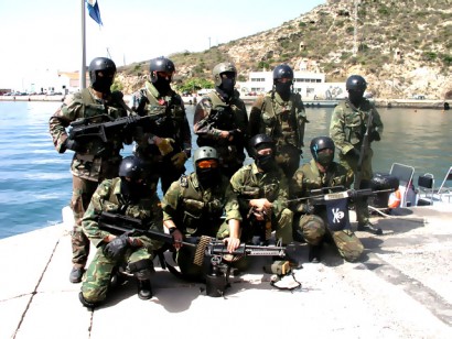 Saludos
Como esta parte de foro es de armamento y técnicas profesionales,,,
¿Cual sería el plan perfecto 90