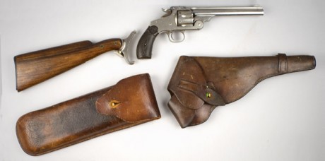 Hace unos días encontré por casualidad en una web extranjera un arma a la venta que hacía muchos años 71