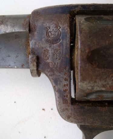 Hace unos días encontré por casualidad en una web extranjera un arma a la venta que hacía muchos años 40