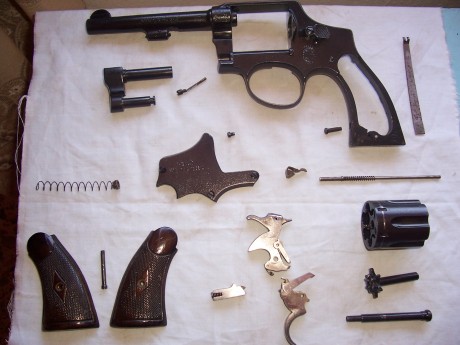 Hace unos días encontré por casualidad en una web extranjera un arma a la venta que hacía muchos años 90