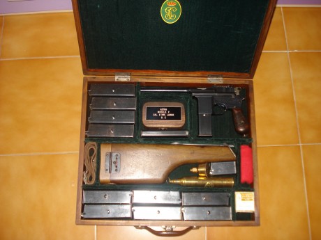 Hola,he abierto este hilo para que todos aquellos que tengais armas Españolas,podais lucirlas aqui con 132