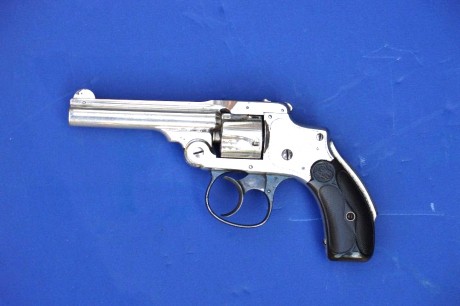 Hace unos días encontré por casualidad en una web extranjera un arma a la venta que hacía muchos años 110