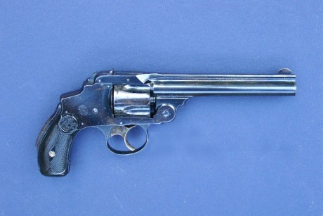 Hace unos días encontré por casualidad en una web extranjera un arma a la venta que hacía muchos años 130
