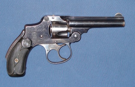 Hace unos días encontré por casualidad en una web extranjera un arma a la venta que hacía muchos años 151