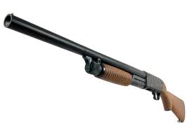 La Ithaca 37 es una escopeta de corredera fabricada para el mercado civil, policial y militar. También 01