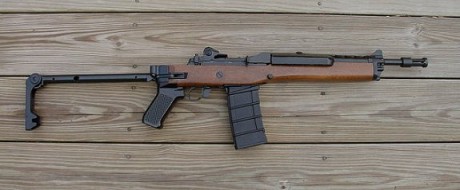 Hace unos días encontré por casualidad en una web extranjera un arma a la venta que hacía muchos años 70