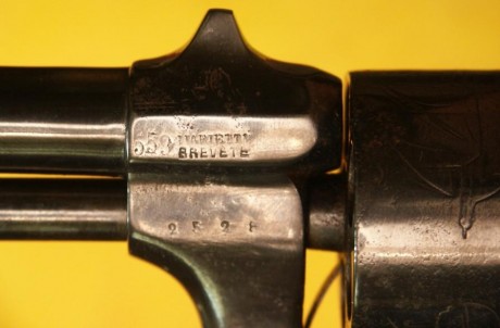 Hace unos días encontré por casualidad en una web extranjera un arma a la venta que hacía muchos años 102