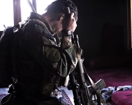 Agujeros de ratas, snipers holes, troneras o como le quieran llamar. Francotirador urbano el reto insuperable.

Un 70