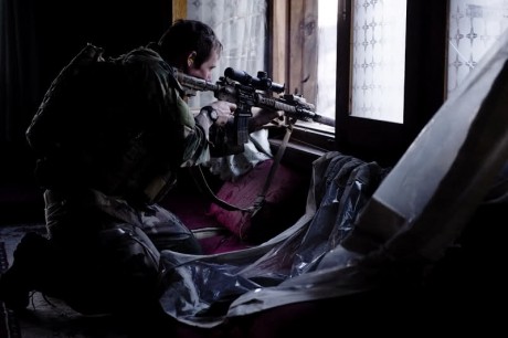 Agujeros de ratas, snipers holes, troneras o como le quieran llamar. Francotirador urbano el reto insuperable.

Un 80