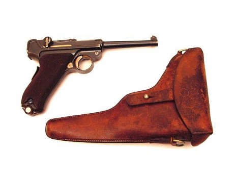 Hace unos días encontré por casualidad en una web extranjera un arma a la venta que hacía muchos años 122