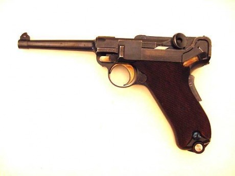 Hace unos días encontré por casualidad en una web extranjera un arma a la venta que hacía muchos años 121