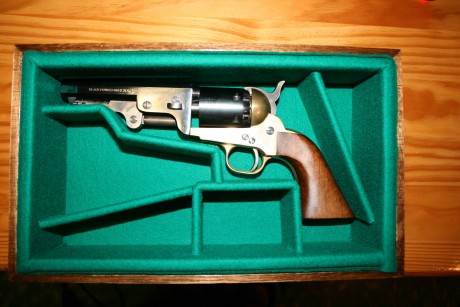 Hola,he abierto este hilo para que todos aquellos que tengais armas Españolas,podais lucirlas aqui con 41